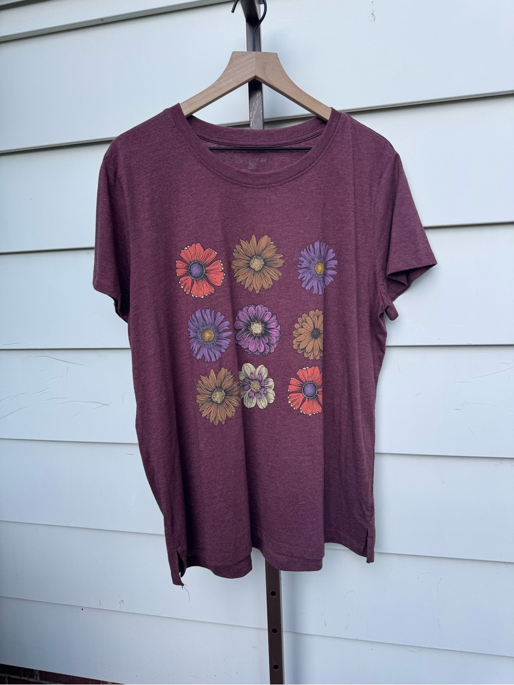 MAURICES boho flower t shirt size XXL wine burgundy floral graphic tee top